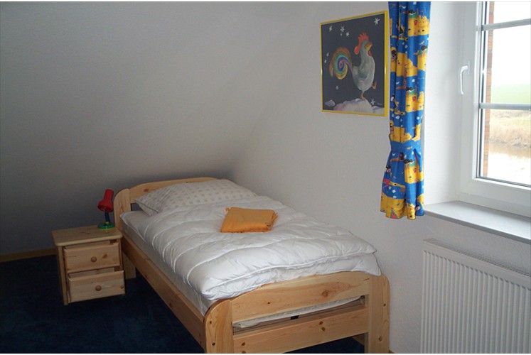 Schlafzimmer 1